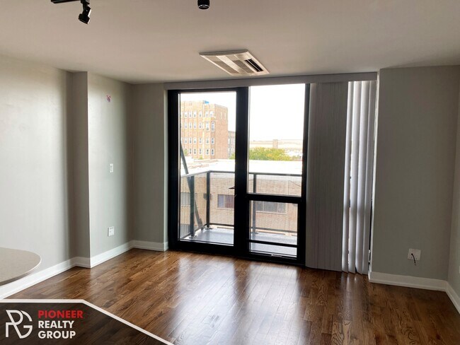 Foto del edificio - 5940 N Sheridan Rd