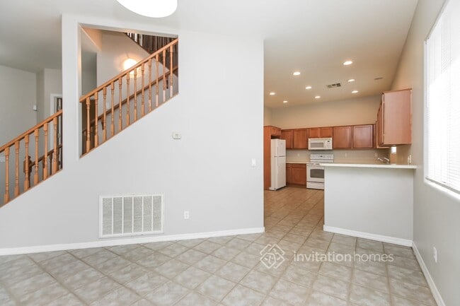 Building Photo - 7512 S 27th Pl