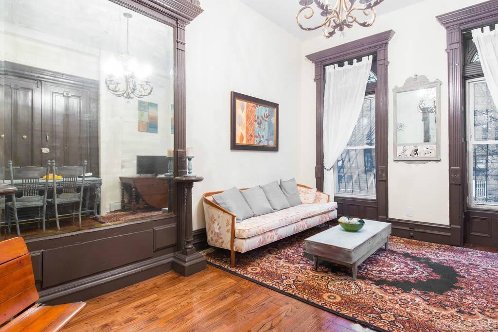 Primary Photo - 268 Hancock St