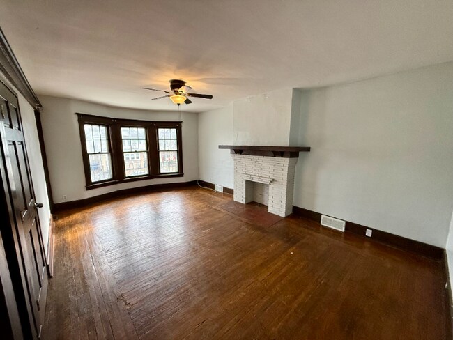 Foto del edificio - 46 Roanoke Pkwy