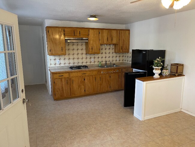 Foto del edificio - 608 Alicia Dr