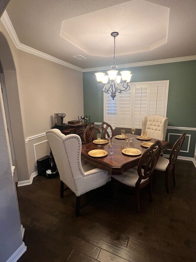Foto del edificio - 6 Bedroom Single Family Home in Fort Worth