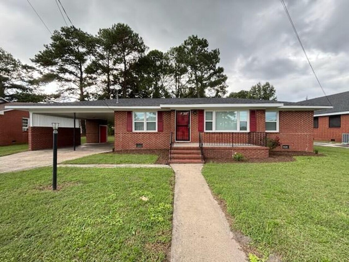 Primary Photo - 1309 S Slocumb St