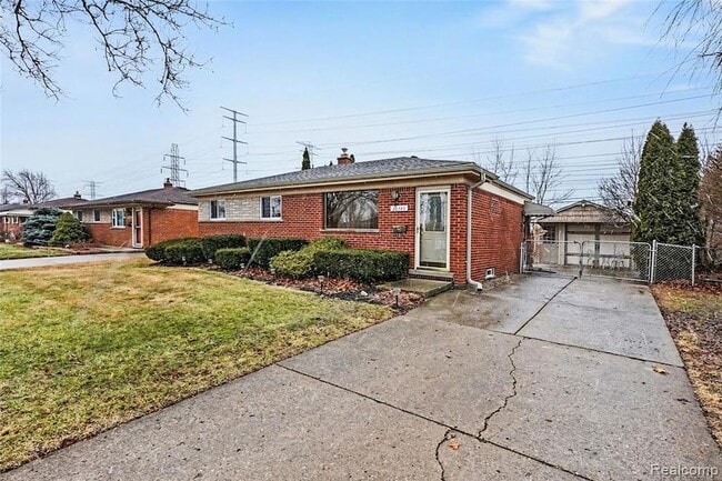 Building Photo - 30745 Iroquois Dr