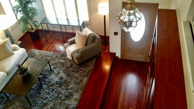Foto del edificio - 311 Beach Park Blvd