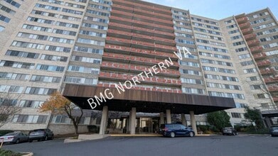 Building Photo - 5340 Holmes Run Pkwy