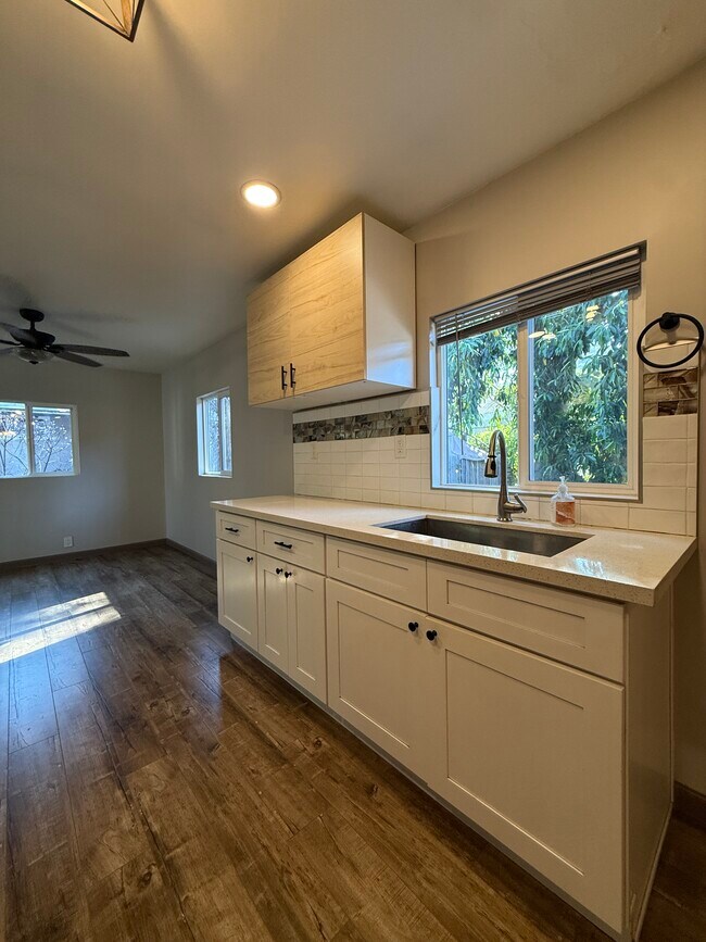 Foto del edificio - 2661 Newell St