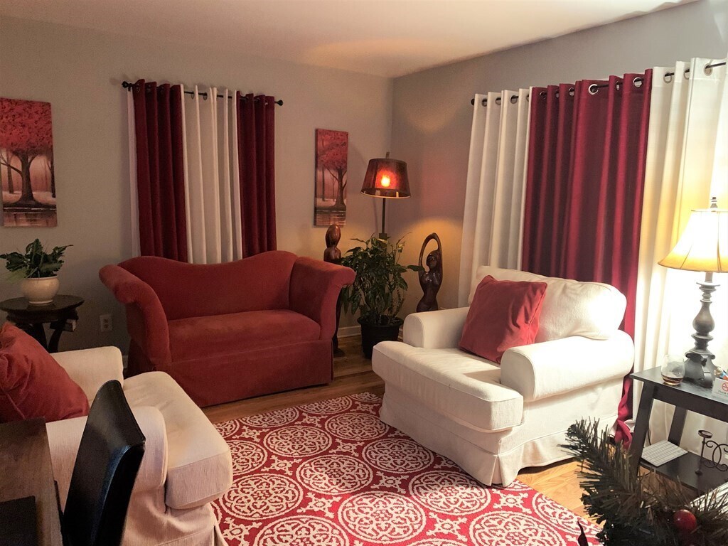 5759 Larchwood Rd Unit 2, Methuen, MA 01844 Room for Rent in Methuen, MA