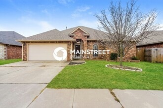 Building Photo - 536 SW 154th Ct