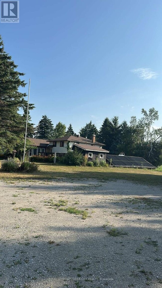 Building Photo - 7076 5TH SIDE Rd