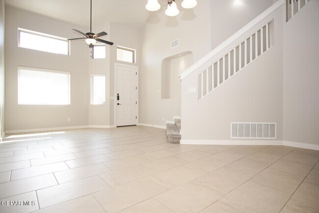 Foto del edificio - 7787 Enchanted Path Dr