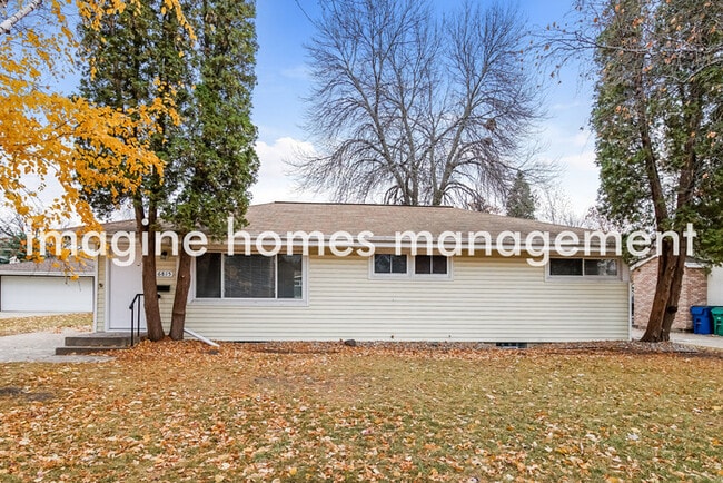 Building Photo - Recently Updated 3 Bedroom Home in Fridley!