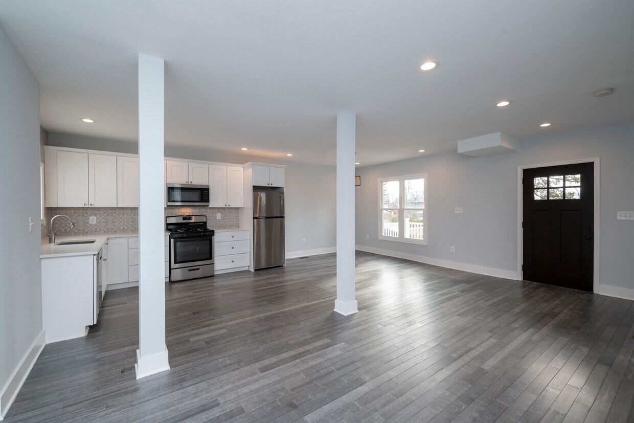 422 Greenwood Rd, Linthicum Heights, MD 21090 House Rental in