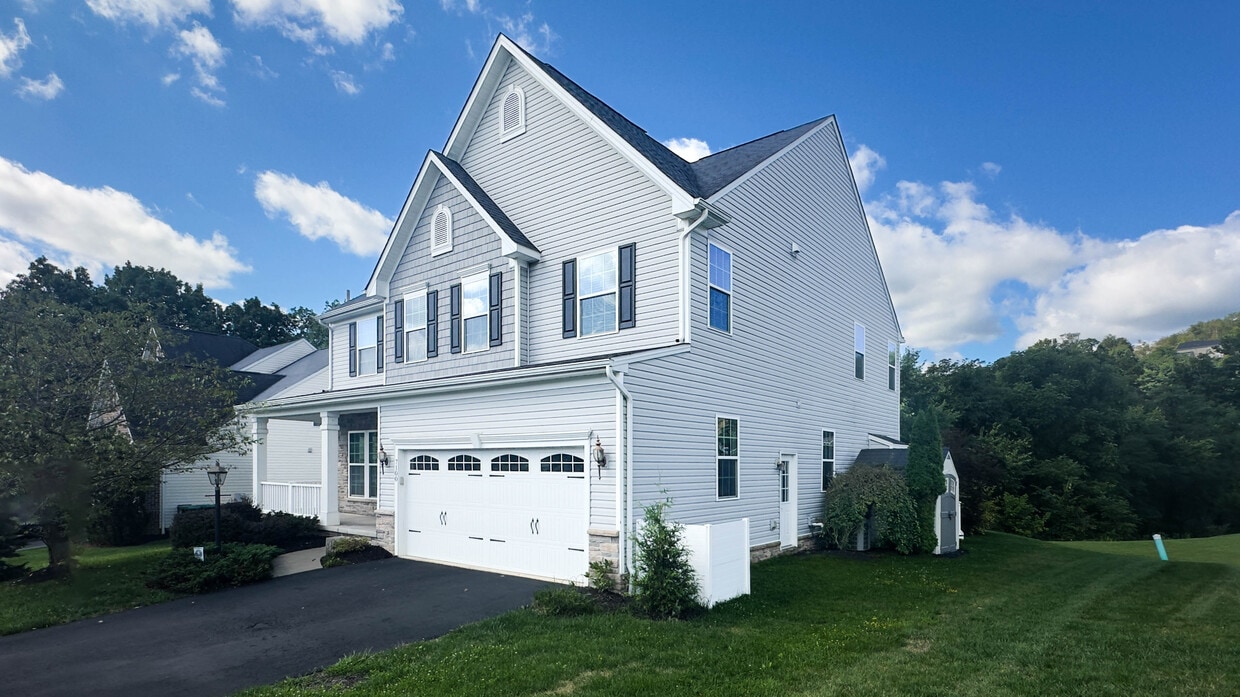 Primary Photo - 7100 Sheffield Ct