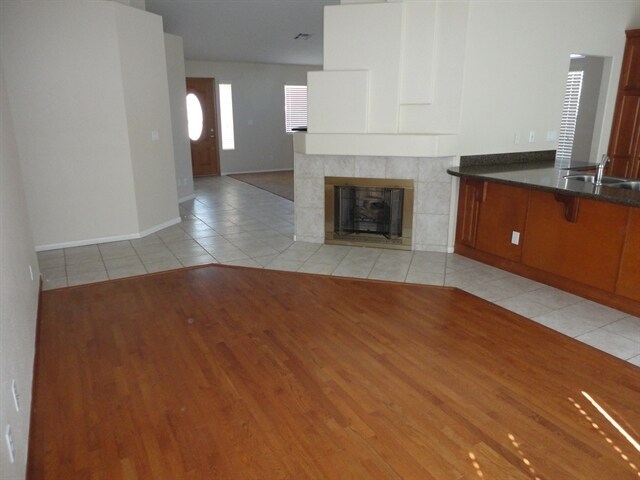 Building Photo - 810 Sun Bridge Lane