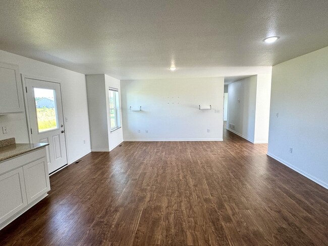 Building Photo - 839 Foley Rd