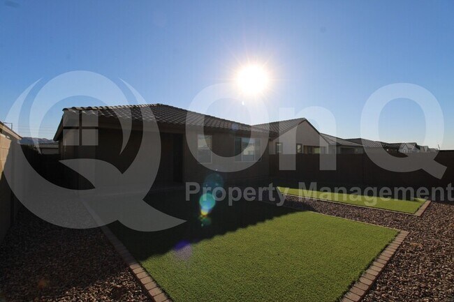 Foto del edificio - 2550 W Huntington Dr