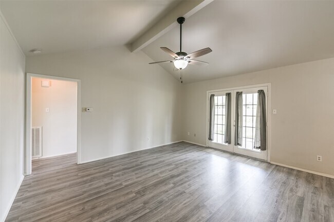 Foto del edificio - 5514 Vickita Dr