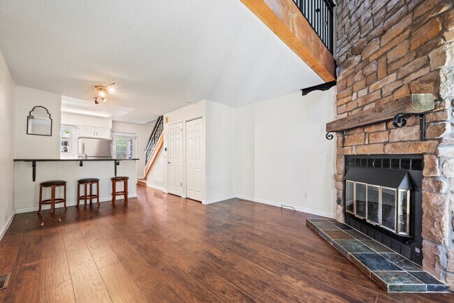 Foto del edificio - Warm 1 bd in heart of Aurora
