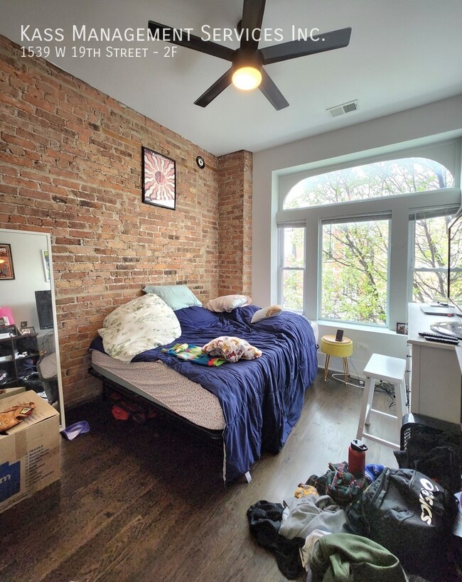 Foto del edificio - 1539 W 19th St