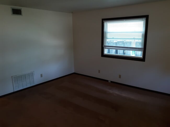 Building Photo - 1000 Delaware Ave