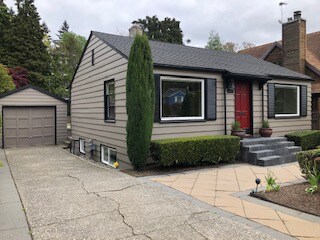 Building Photo - Beautifully Remodeled Laurelhurst Home Wit...