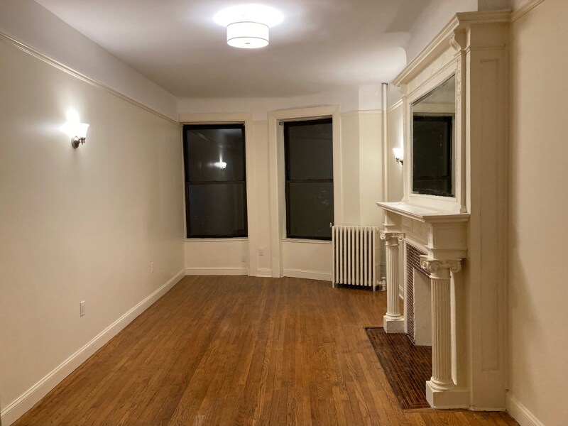 Foto principal - 328 W 101st St