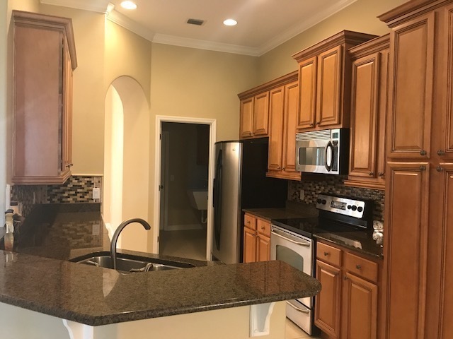 Building Photo - 4 Bedroom Home in Grand Island Florida