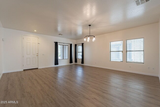 Building Photo - 17313 N 185th Dr