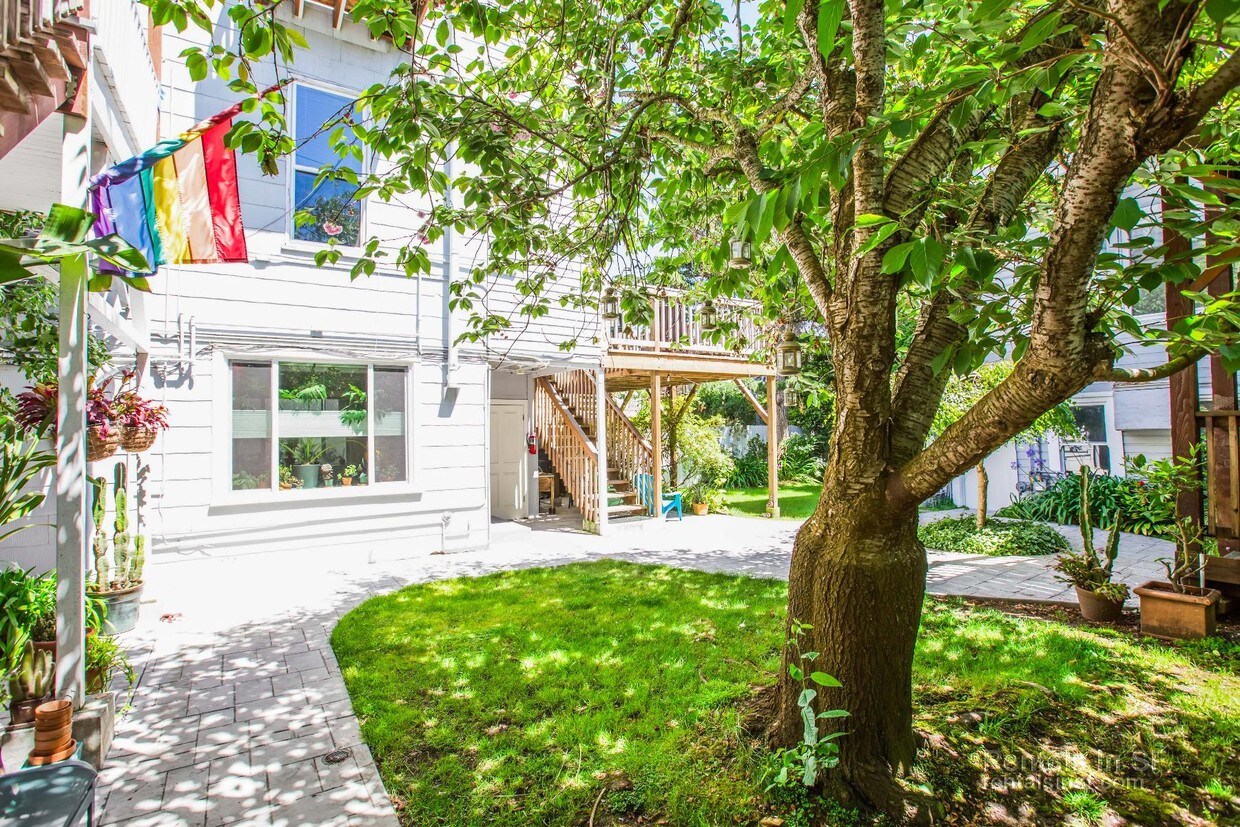 Foto del edificio - Beautiful Garden 1bd/1ba in NOPA!!!