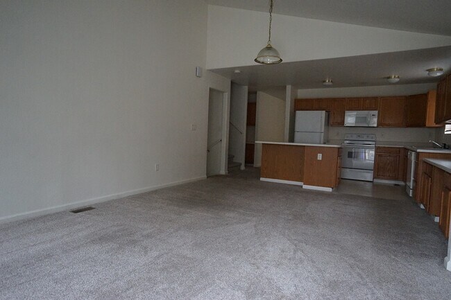Building Photo - 470 Grey Swallow St