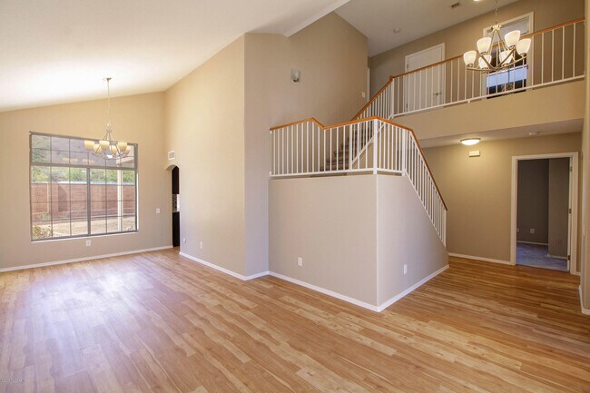 Building Photo - 7841 E Calle Del Minique