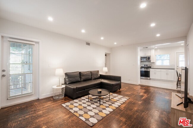 Foto del edificio - 1024 Maple St