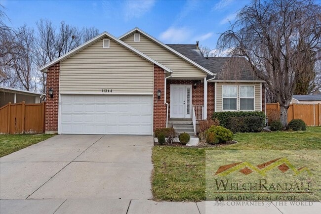 Photo - Stunning 5-Bedroom Home in Sandy – Move-In...