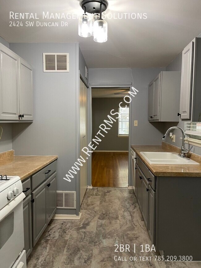 Foto del edificio - 2424 SW Duncan Dr