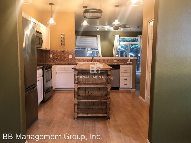 Foto del edificio - 3 br, 2 bath House - 11965 SW Sagehen Street