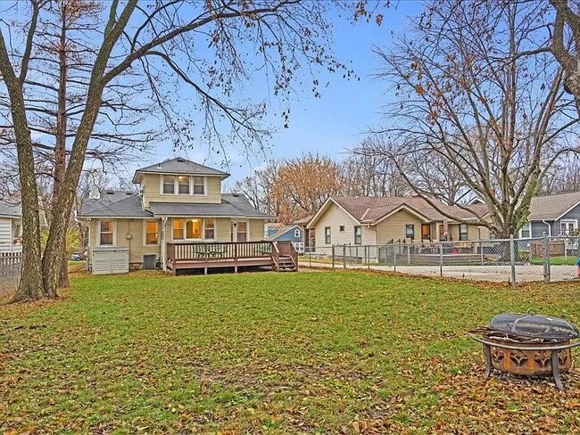 Foto del edificio - 7527 Madison Ave