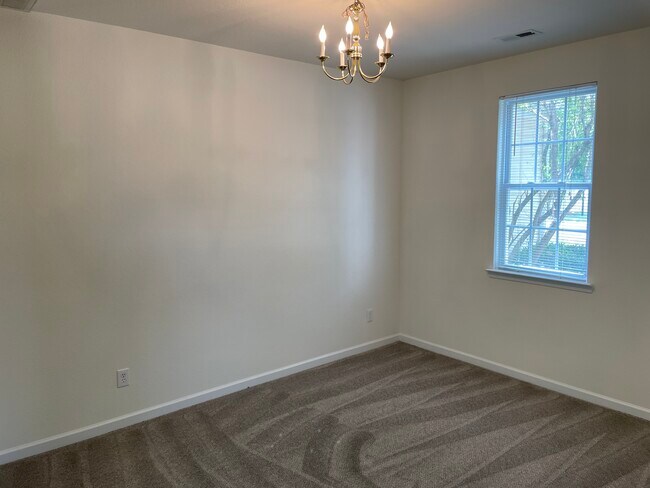 Foto del edificio - 9916 Highlands Crossing Dr