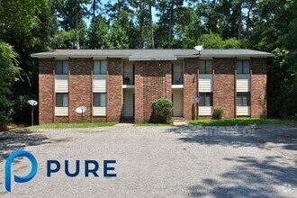 Building Photo - 1658 Horseshoe Dr