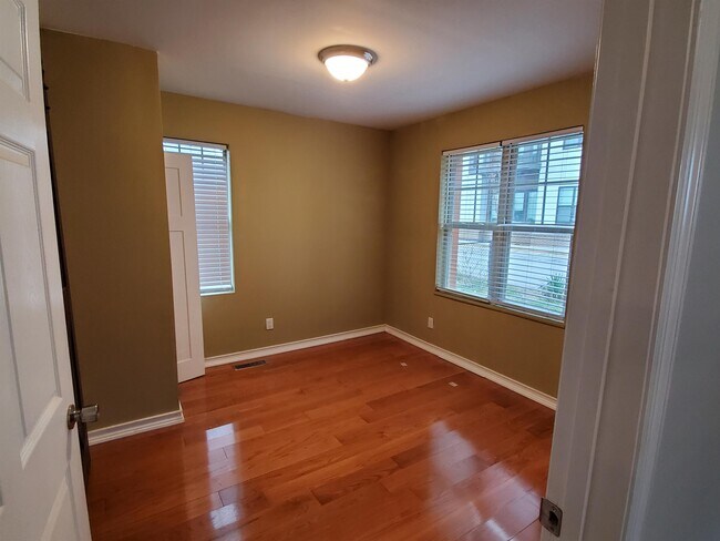 Foto del edificio - 404 Somerville Ave