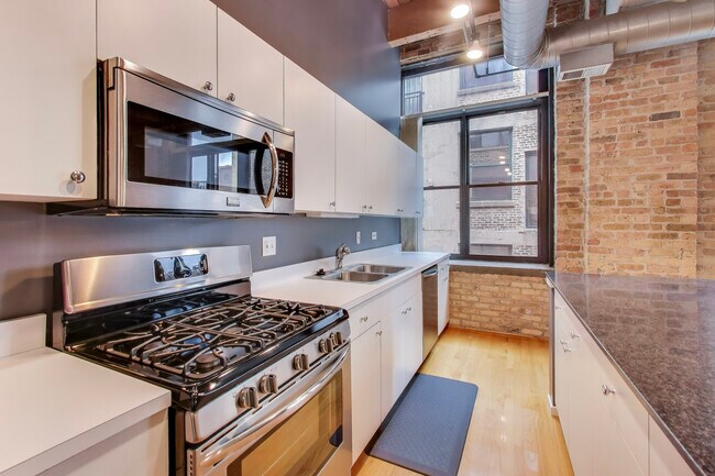 Foto del edificio - 375 W Erie St