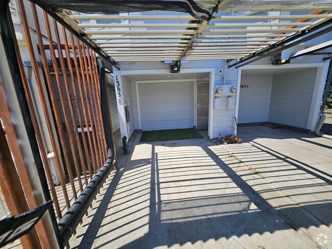 Building Photo - 1363 93rd Ave