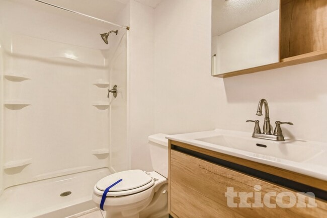 Building Photo - 3401 75th Ave N