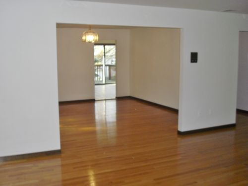 Building Photo - 362 Wilson Ave