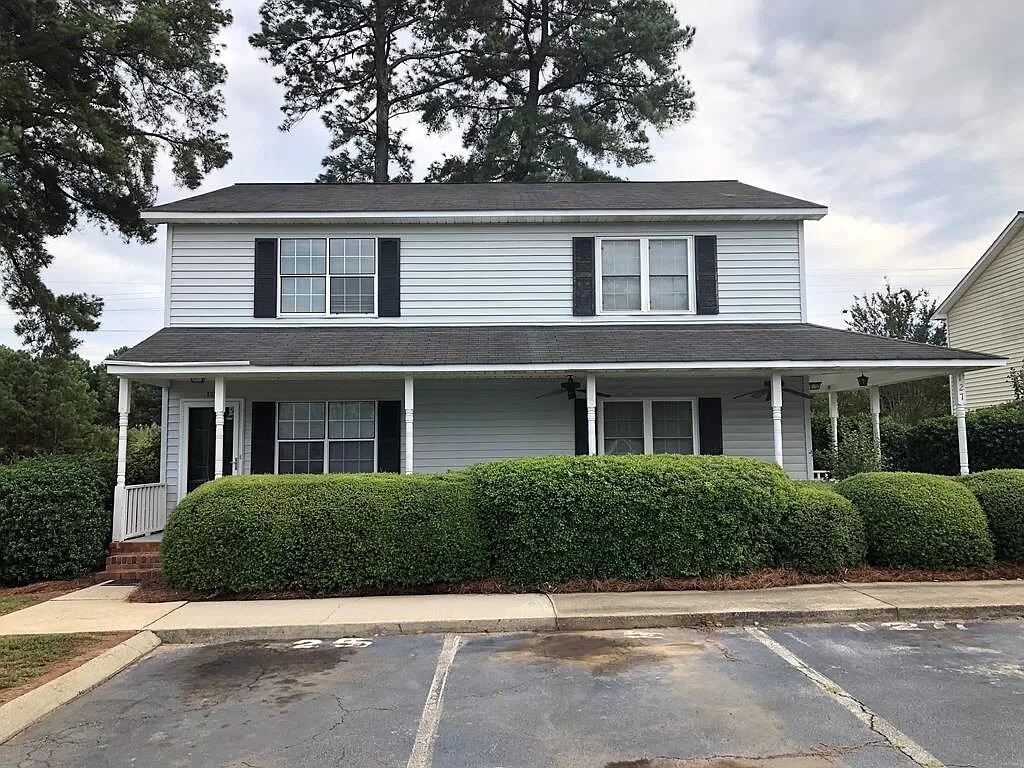 Front - 125 Country Village Ct