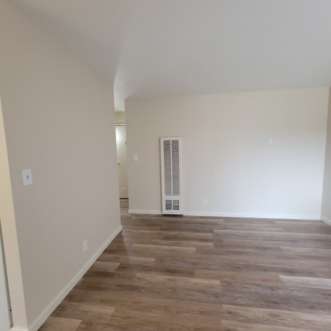 Building Photo - 1311 E San Bruno Ave