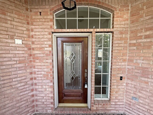 Foto del edificio - 14219 Kenson Ln