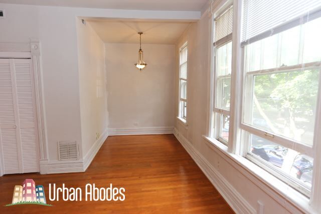 Building Photo - 3018 N Hoyne Ave
