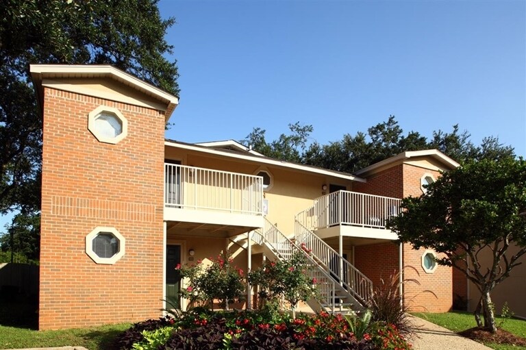 Coastal Pointe