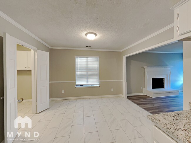Building Photo - 4433 Sunnyslope Dr